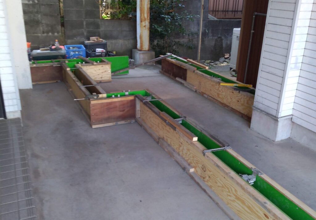 空き店舗リノベ｜駐車場に部屋を作るための基礎工事画像